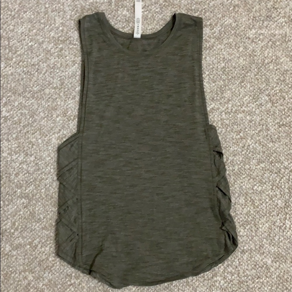 NWOT lululemon muscle tank